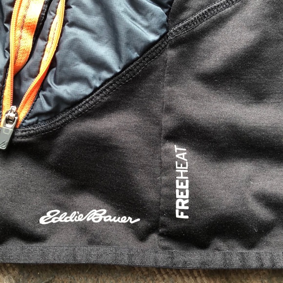 Great Eddie Bauer jacket with hood in pouch - Picture 2 of 4